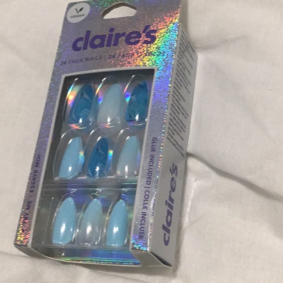 NWT Claires glue on nails Blue and white and light blue sparkles glue included - Picture 2 of 6
